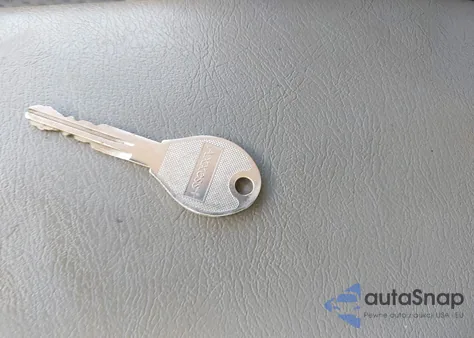 2004 Nissan Xterra Xe z USA, uszkodzony, nr VIN 5N1ED28T64C660192